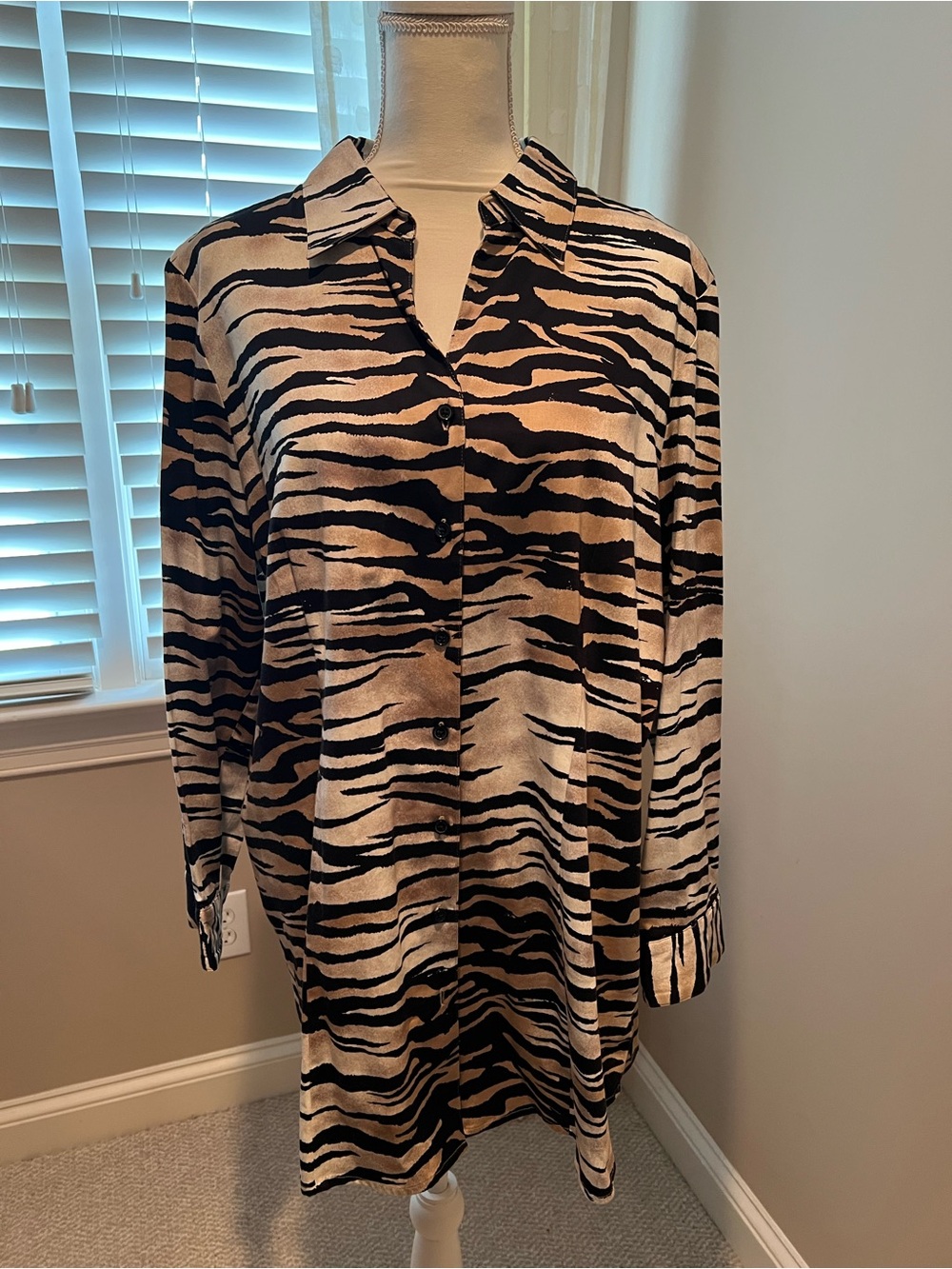 Chicos Zebra-Print Black and Cream Button-Down Tunic Shirt Size 3